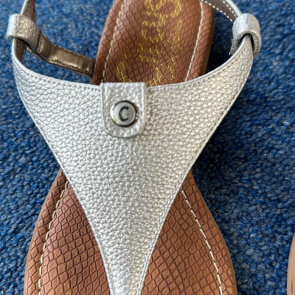 Circus by Sam Edelman Carolina Silver Metallic Thong Sandals Sz 6 - Picture 3 of 9